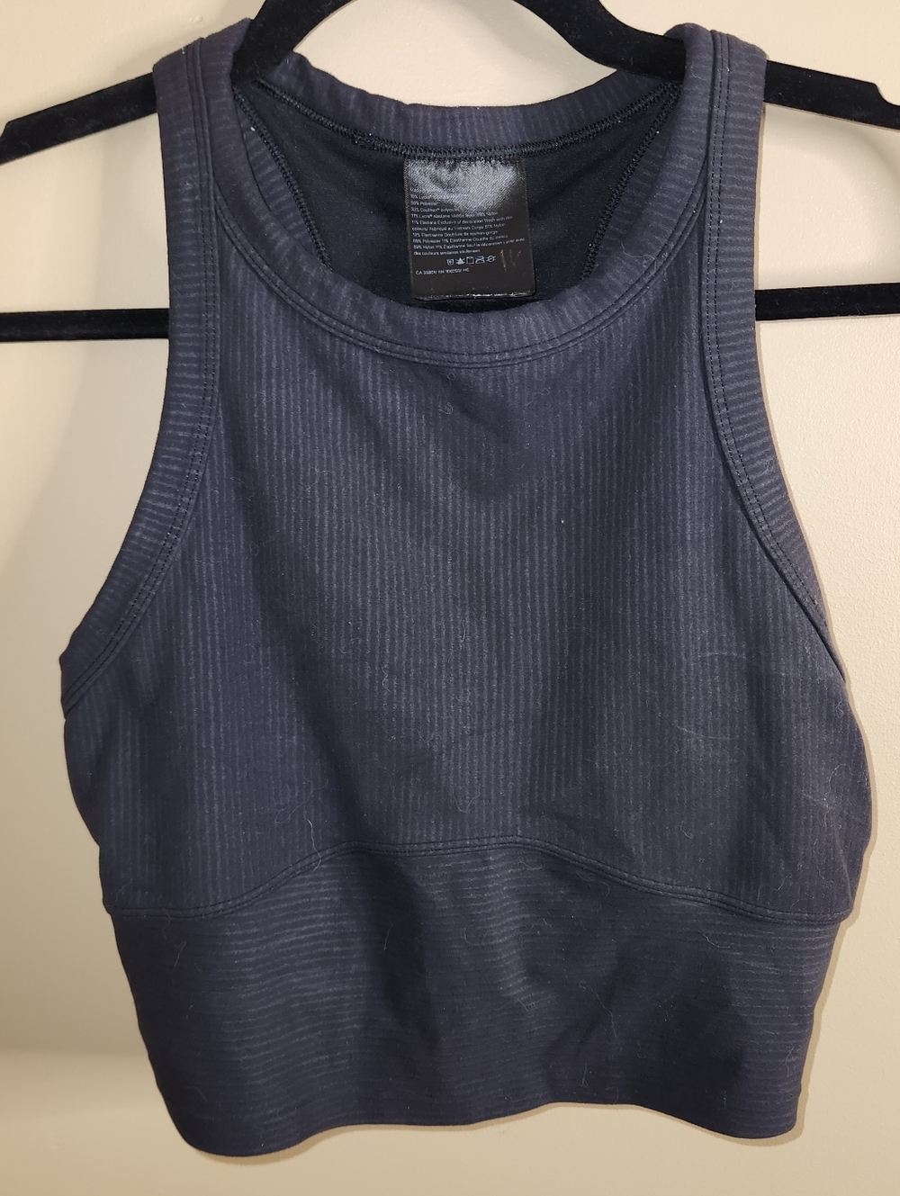 Lululemon Blissful Bend Crop Tank Top  in Black. Size 6. #WICP2S